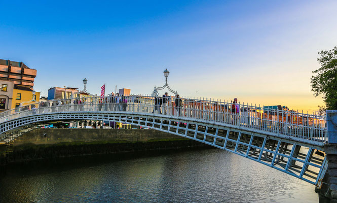 Ha'penny Bridge - Copyright Ireland.com