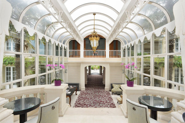 Hotel-Grand-Barrail