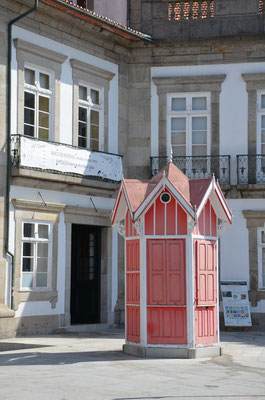 Carlos Alberto Square, Porto © European Best Destinations