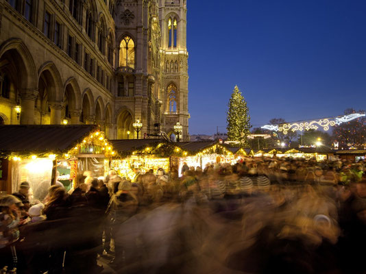 Best Christmas City Brekas in Europe - Vienna Christmas Market - Copyright  Wien Tourismus - European Best Destinations