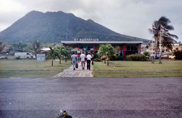 F.D. Roosevelt Airport, Sint Eustatius, 1988
