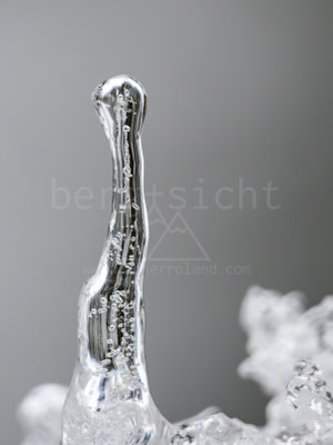 winziger Eiszapfen umgekehrt (real ca. 2 cm)