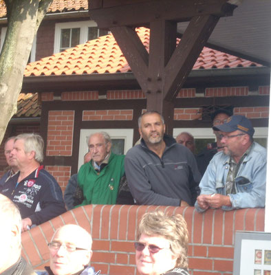 Zuschauer bei der Flugvorführung  der FVN Taubenschau 2013