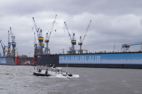 Mit dem HVV vom Fischmarkt bis nach Finkenwerder
