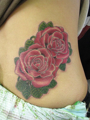 薔薇　洋彫り　タトゥー　