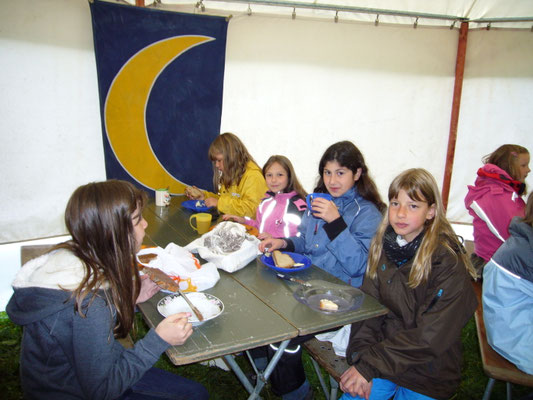Essen im Rundzelt