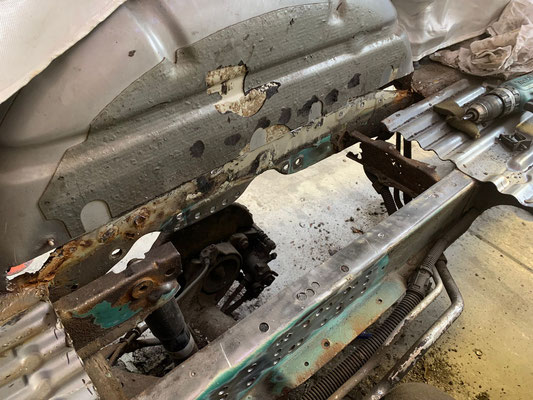 VW T4 FEDERAUFNAHME AUSTAUSCHEN - ANLEITUNG