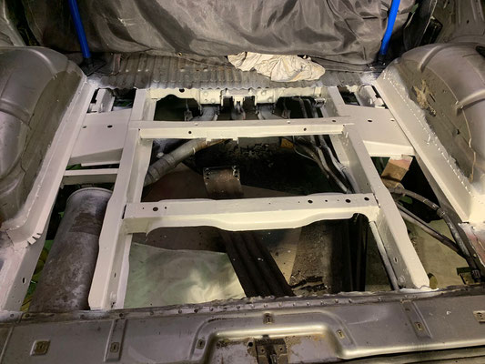 VW T4 FEDERAUFNAHME AUSTAUSCHEN - ANLEITUNG
