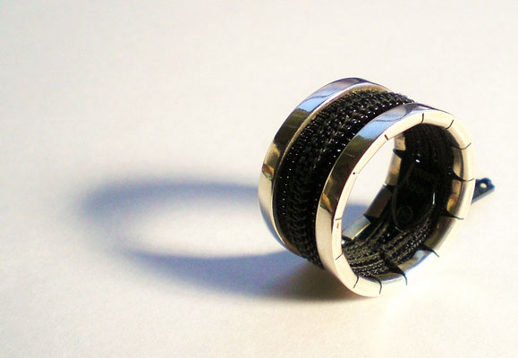 zip ring - black　ファスナーリング - シルバー、ファスナー(黒）