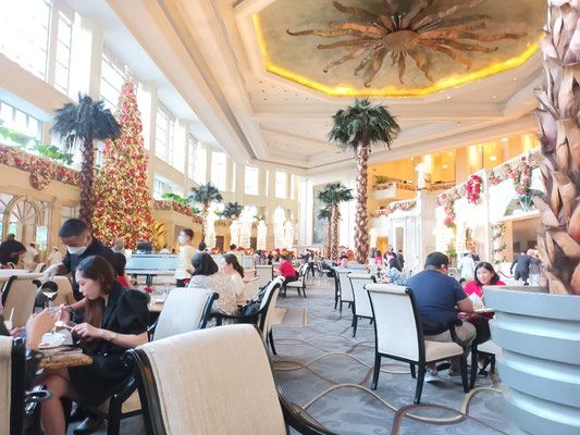 Peninsula Lobby