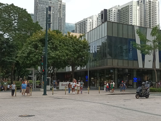 Bonifacio High Street