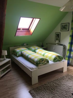 Ein weiteres Schlafzimmer in grün..