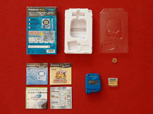 Contenido de la caja del Pokémon Mini (Wooper Edition) y accesorios extras