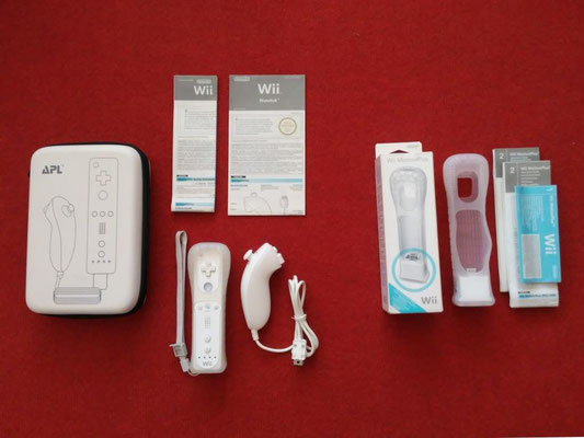 Wii Remote blanco (entregado con el Sports Pack - Edición deluxe) + Nunchuk + Funda estuche APL + Wii Motion Plus adapter