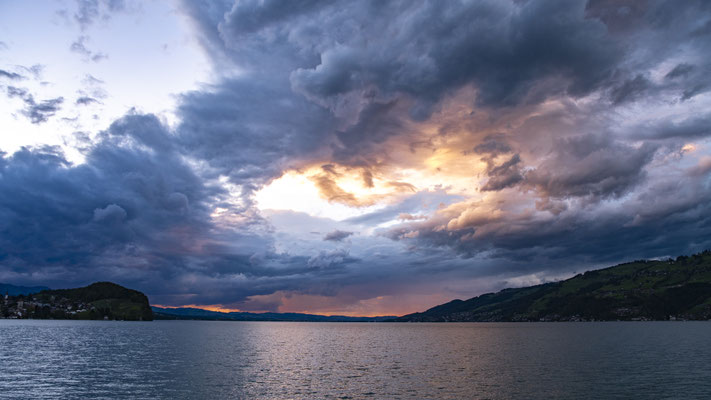 Abendstimmung auf dem Thunersee