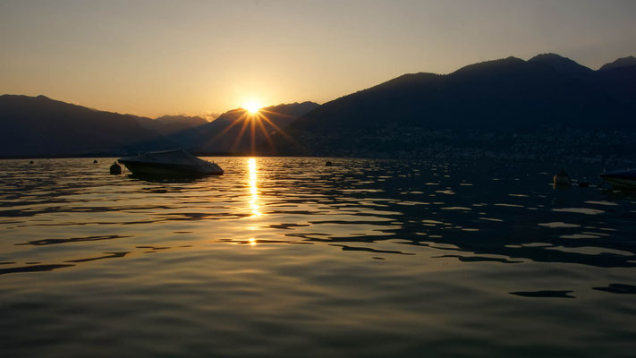 Sonnenuntergang am Lago Maggiore