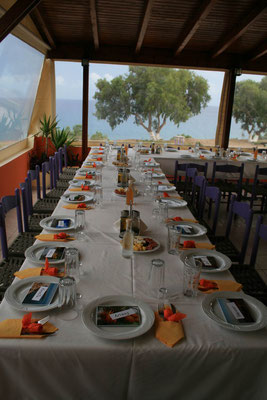 simple table decoration at the Camping Restaurant in Paleohora on the island of Crete