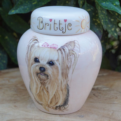 unieke-dieren-urnen-voor-dieren-urn-hond-met-foto-urn-voor-honden-urnen-voor-huisdieren-urn-hond-met-naam-hand-beschilderde-urnen-handgeschilderde-urn-hond-laten-maken-persoonlijke-urn-honden-urn-persoonlijke-urnen-bijzondere-urnen-bijzondere-dieren-urn