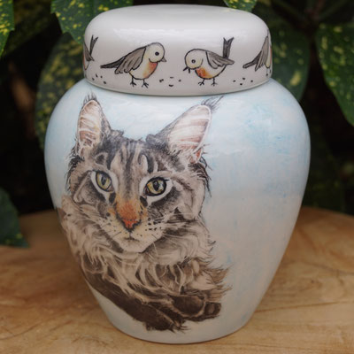 urnen-kat-urn-voor-kat-katten-urn-kat-keramiek-katten-urnen-voor-dieren-urn-huisdier-urn-maine-coone-mooie-dieren-urn-kat-met-pootafdruk-urn-kat-met-foto-handbeschilderde-dieren-urnen-voor-huisdieren-handgeschilderde-dieren-urnen-bijzondere-urn-unieke-urn