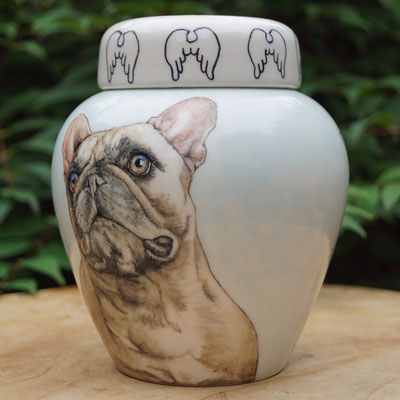 urn-hond-met-naam-unieke-dierenurnen-hond-maatwerk-urnen-voor-dieren-urnen-voor-huisdieren-unieke-dieren-urnen-handbeschilderde-urnen-maatwerk-urn-dier-persoonlijke-urn-laten-maken-bijzondere-dierenurnen-honden-urnen-voor-honden-urn-met-portret-hond
