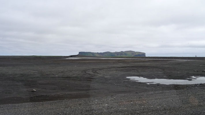 Hjörleifshöfdi, île dans les cendres