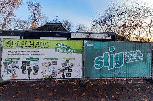Bauzaun Banner Spielhaus Räume für Kinder