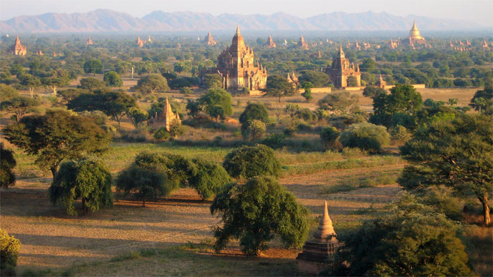 Bagan, das "Pagoden-Meer" im Abendlicht