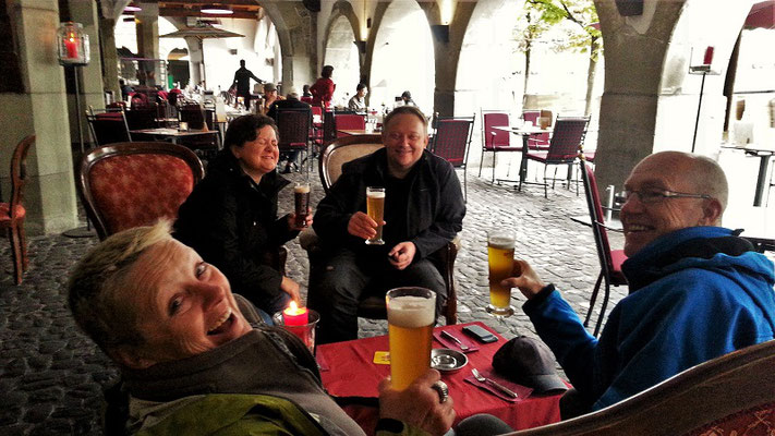 Ein kühles Bier unter der Egg - trotz Regen und kühlen Temperaturen
