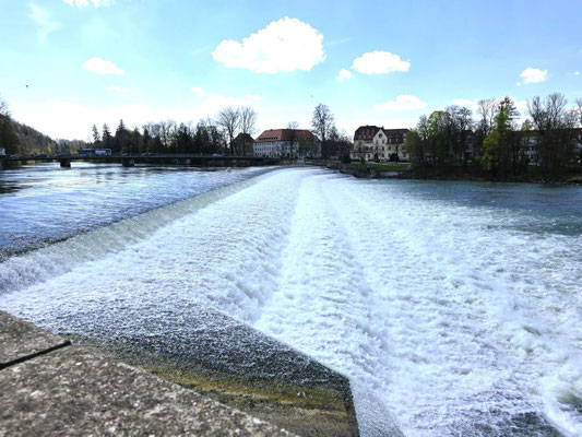 Lechwehr - Im Mittelalter und bis Ende 19. Jh. wurde der Lech als Wasserstrasse genutzt