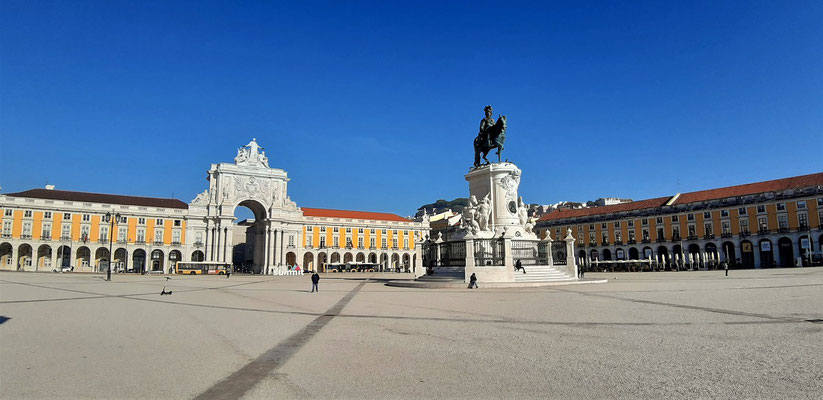 Praça do Comércio/Handelsplatz mit Statue Joseph l.