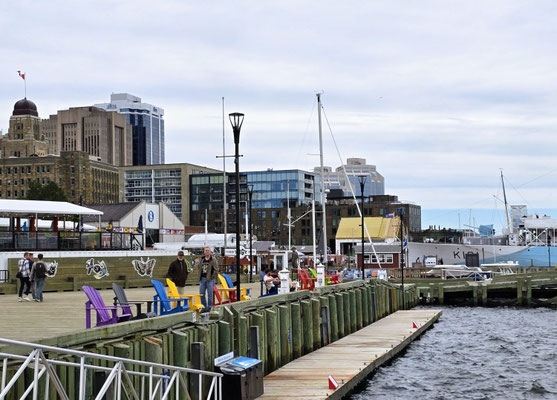 An der Waterfront/Hafen