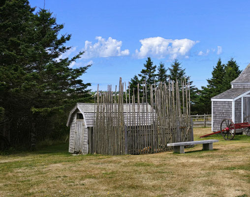 ....über diesen Hühnerpferch hüpft kein Fuchs....