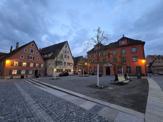 Schweinemarkt mit Rathaus