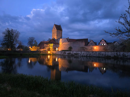 Rothenburger Tor mit Weiher