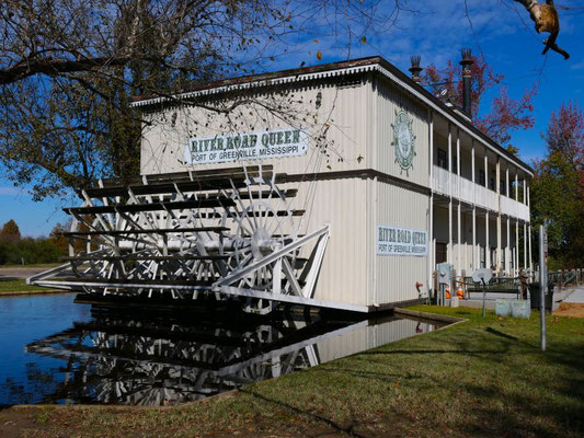 Das Infozentrum im Mississippi Dampfer