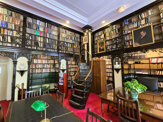 ....Bibliothek der Politiker....