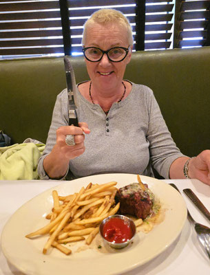 ....grosses Messer für kleines Steak....