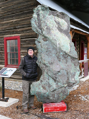 11'75kg schweres Kupfer-Nugget - das grösste je gefundene im Yukon