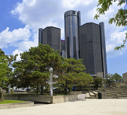 Das mit 221 m höchste Gebäude von Detroit, das fast leer stehende Renaissance Center