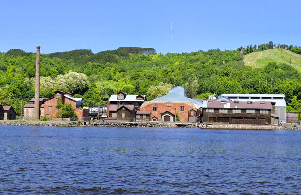 Alte Kupfer-Schmelze am Portage-Kanal