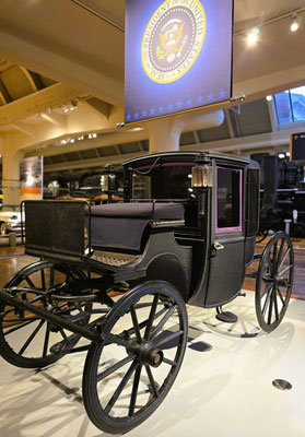 Theodore Roosevelt - Präsident 1901-1909 - war kein Freund der Automobile und bevorzugte die Kutsche 