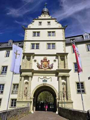 Eingang zum Schloss