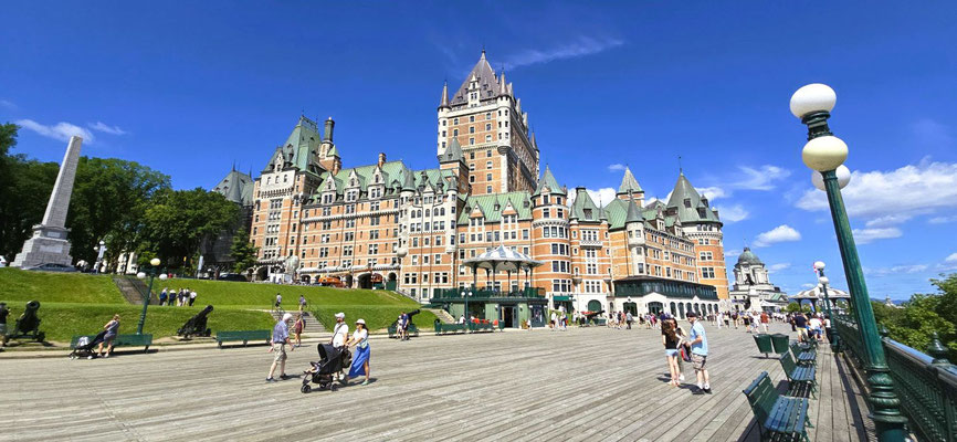 Das imposante Hotel Chateau Frontenac - hier bereiteten 1943 Winston Churchill und Franklin D. Roosevelt die Invasion in der Normandie vor