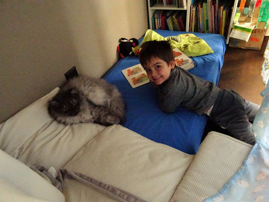 Louis macht Siesta mit Selim