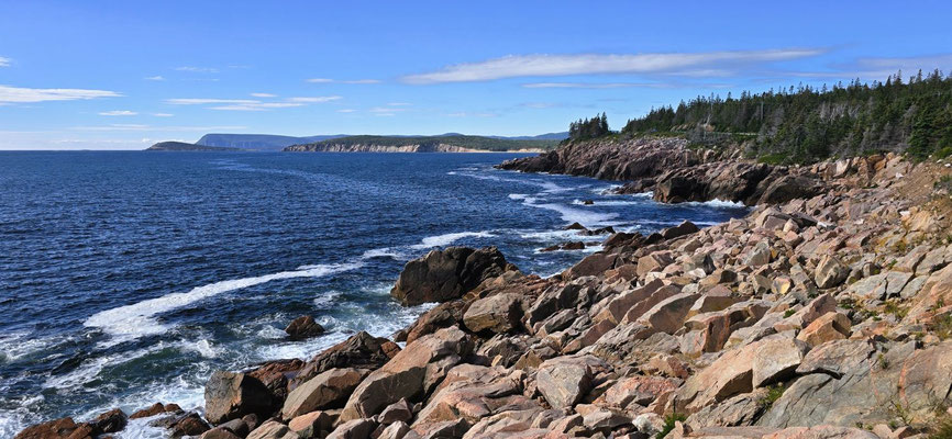 ....rauhe, felsige Küsten....