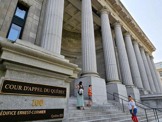 Cour d'Appel de Québec/Appellationsgericht mit eindrücklichen Sandsteinsäulen