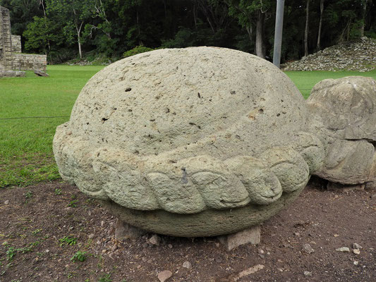 Opferstein - auf diesem Stein wurden auch Menschen hingerichtet