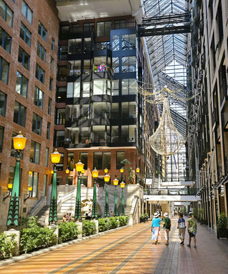 ....zum World Trade Center....