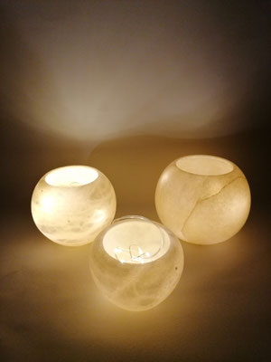Unikat Alabaster Windlichter WL12C, 12 x 10 cm:59,- €, WL14C: 89,- €, 14x12 cm, WL16C, 16x14 cm: 115,- €
