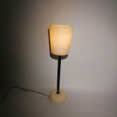 Leider zu spät. Verkauft. Unikat Alabasterlampe AY25C, Fb. creme, Fuß Metall:169,- € Sonderpreis 